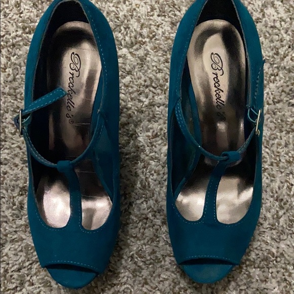 Shoes - Blue cute wedges never worn size 6.5
